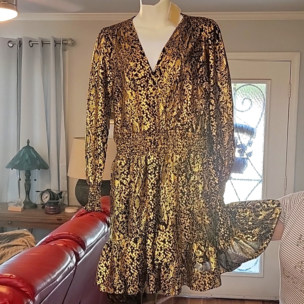 New with tags Michael kors gold and black ruffled dress elastic cuff